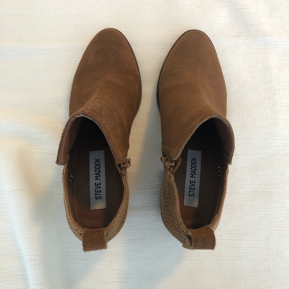 ‼️SOLD‼️ Steve Madden Ruebey Suede Bootie - Chestnut, 6.5 - Picture 4 of 14